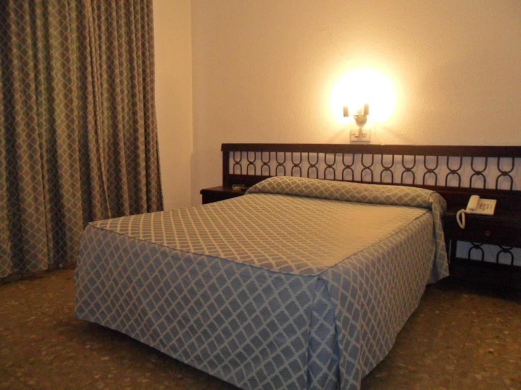 Hostal Ronda Cordoba Room photo