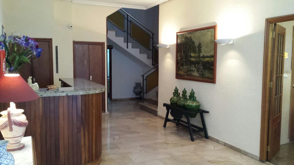 Hostal Ronda Cordoba Exterior photo