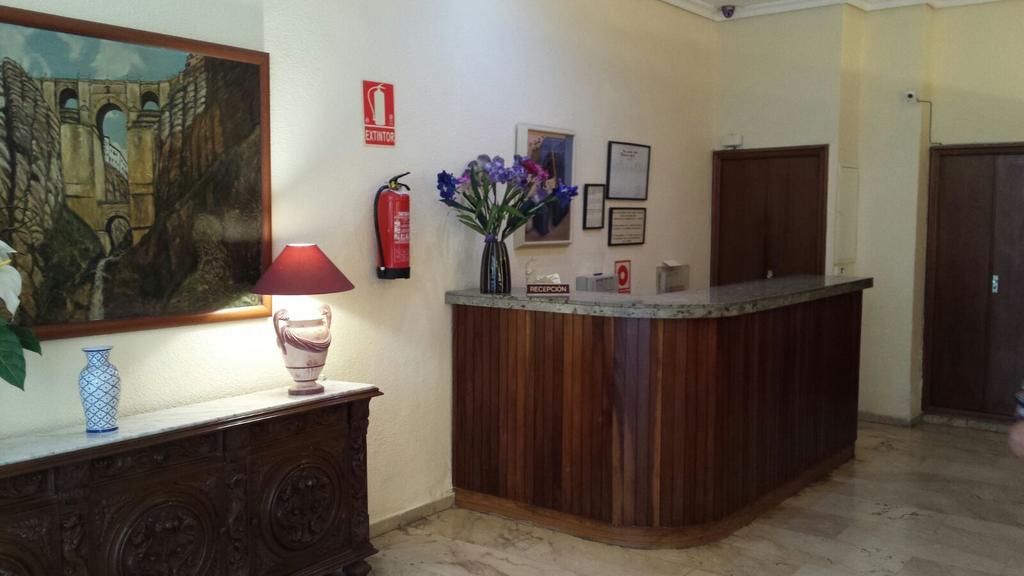 Hostal Ronda Cordoba Exterior photo